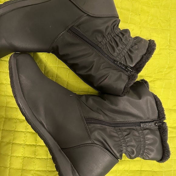 Tote Inclement Weather Boots - Picture 10 of 10